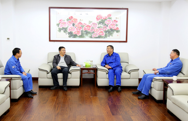  新安縣縣委常委、宣傳部部長王宜陽到萬基控股集團(tuán)調(diào)研